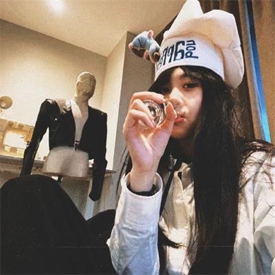 秋月春花未了情